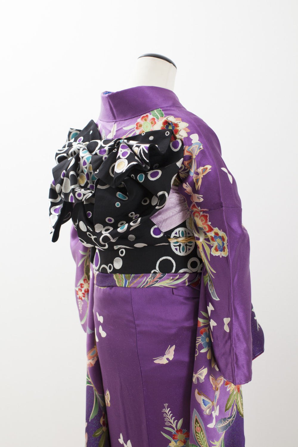 紫地洋花に蝶柄振袖 - きもの六花（ricca） | 大阪市北区中崎町 | 和裁 