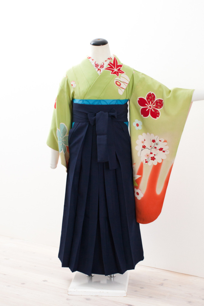 黄緑地梅に紅葉アンティーク