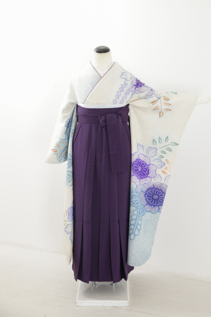 白青総絞り振袖