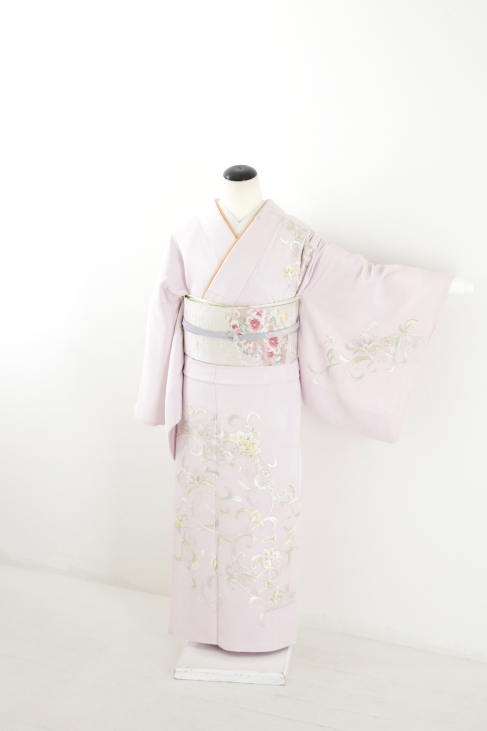 薄紫洋花刺繍訪問着 - きもの六花（ricca） | 大阪市北区中崎町 | 和裁・着付け