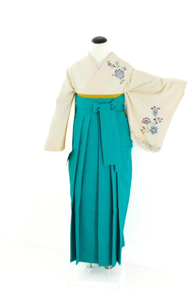 クリーム地岡重訪問着