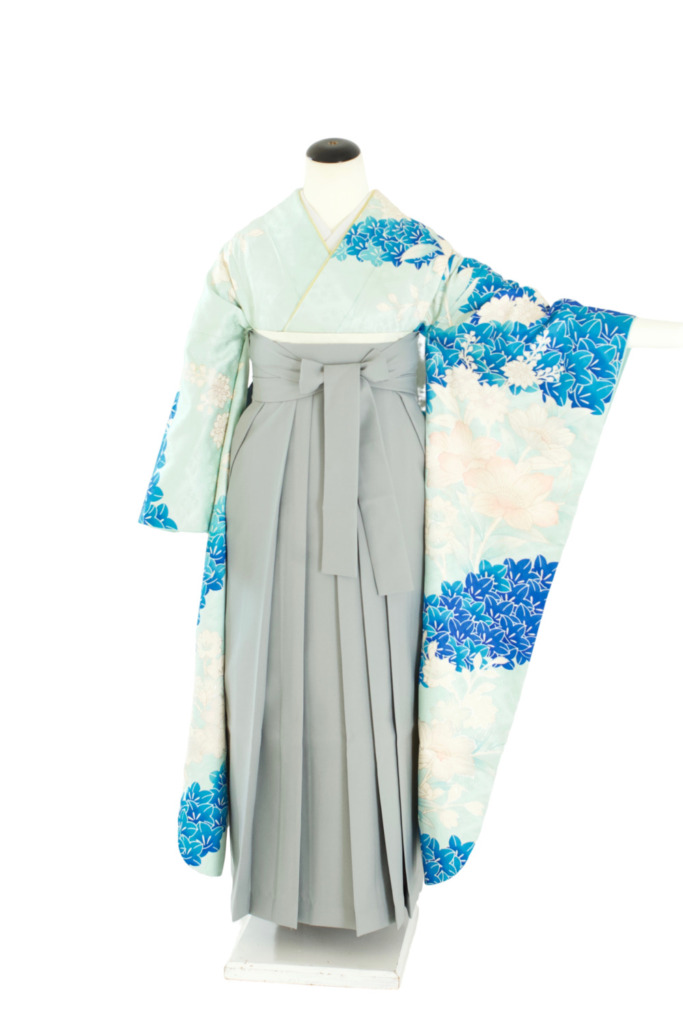 水色地白花振袖