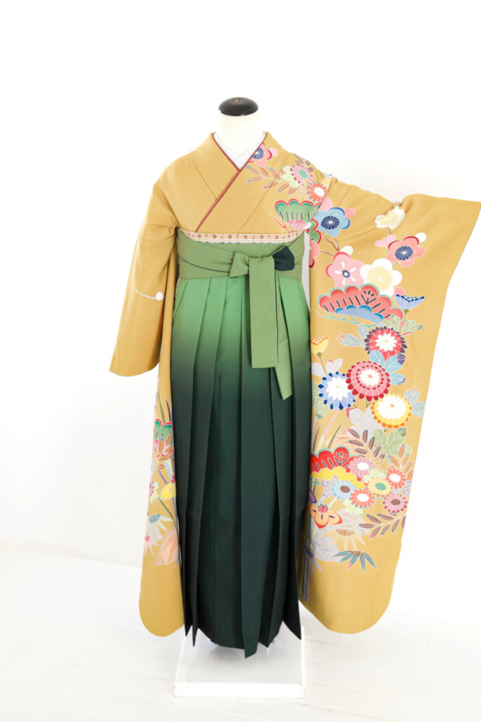 キャメル地花柄振袖