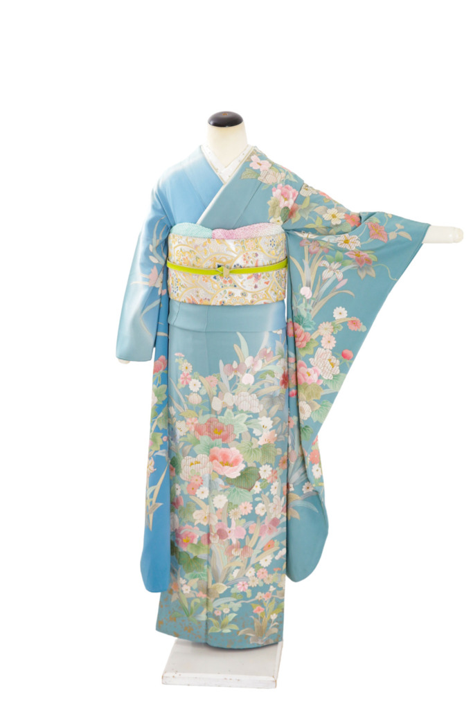 水色地スワトウ刺繍振袖