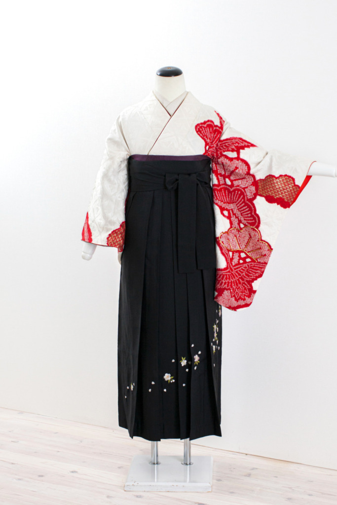 白地紅松絞り訪問着