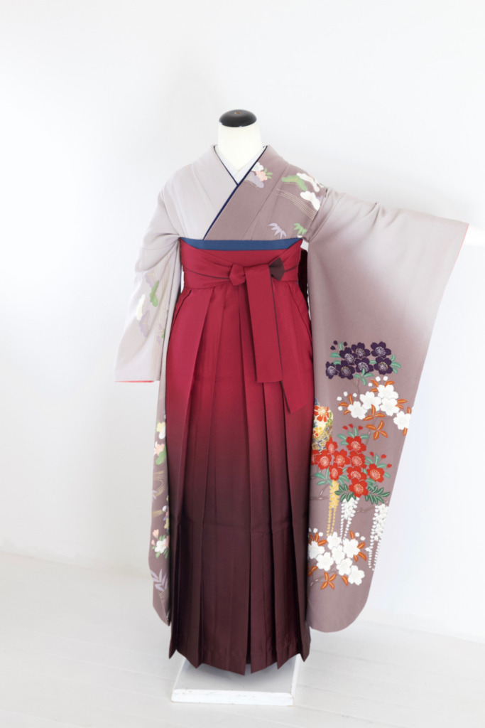 グレー地藤桜柄振袖