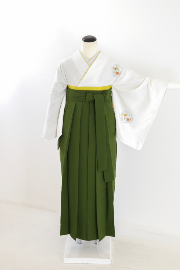 白地刺繍訪問着