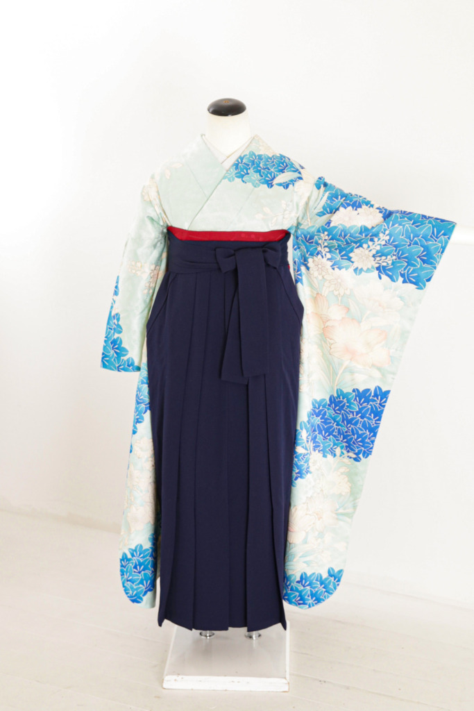 水色地白花振袖