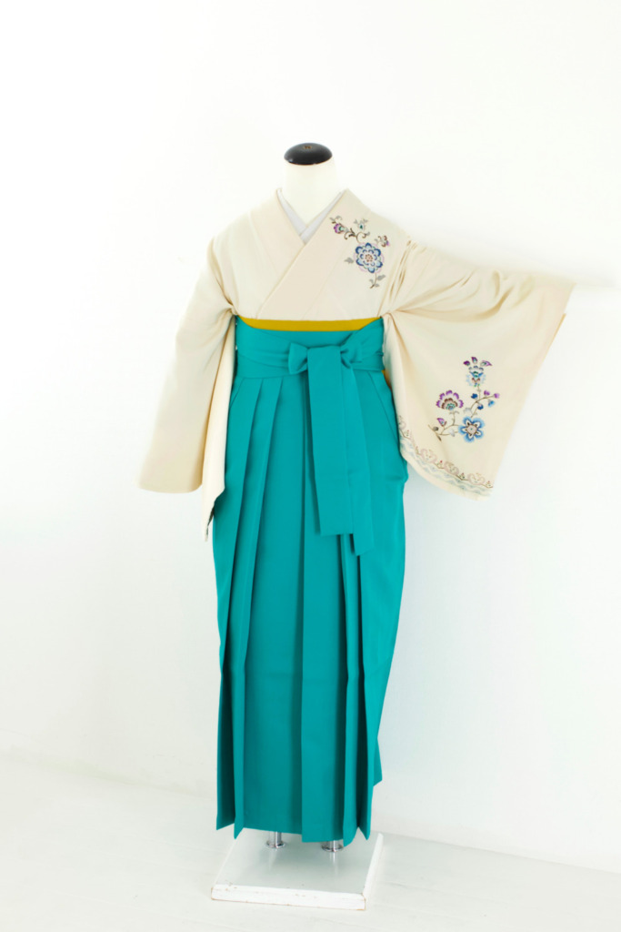 クリーム地岡重訪問着