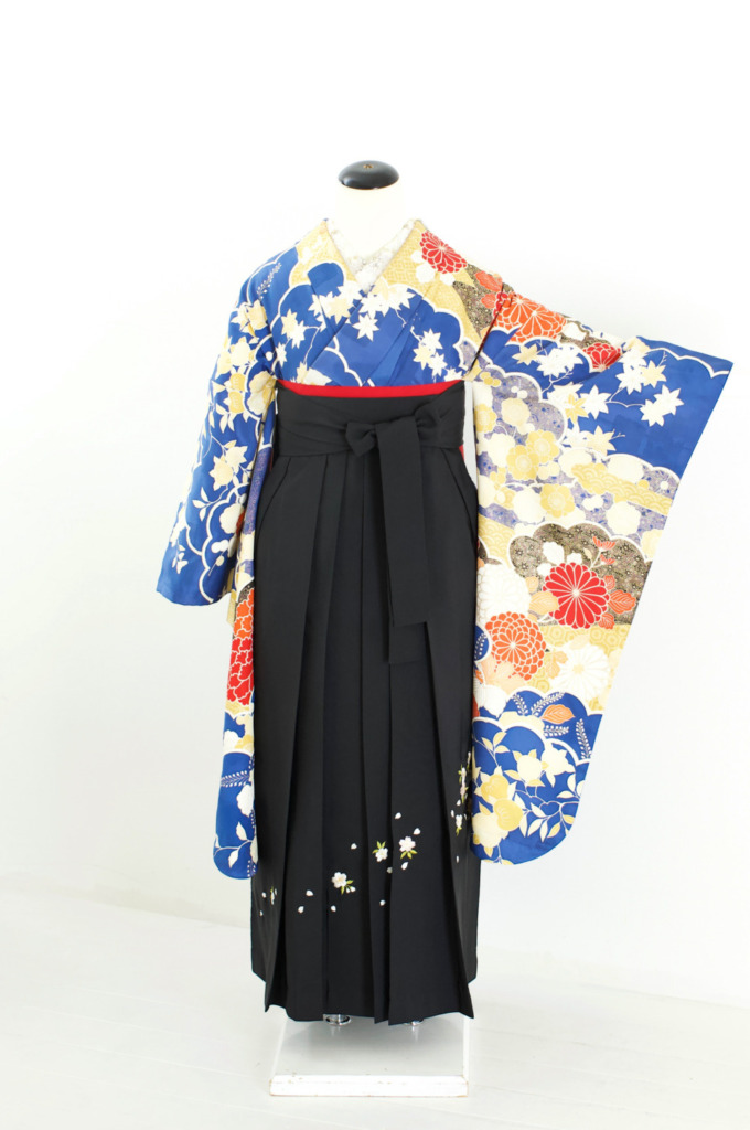 青地四季草花中振袖