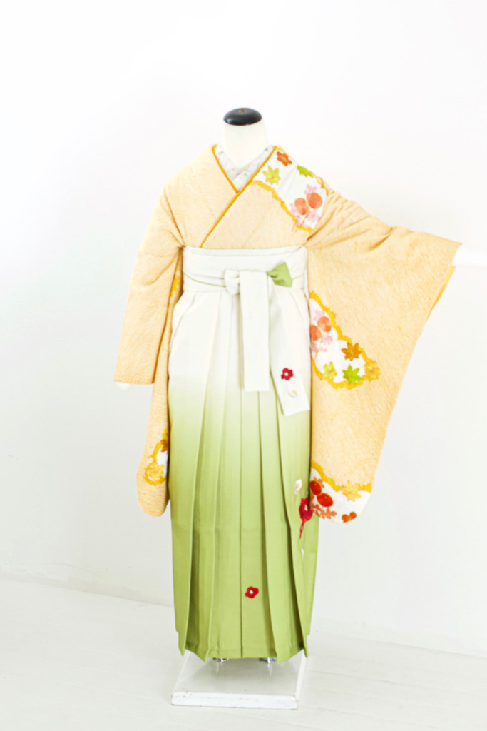 オレンジ総絞り花刺繍中振袖