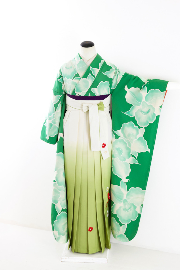 緑地花柄振袖